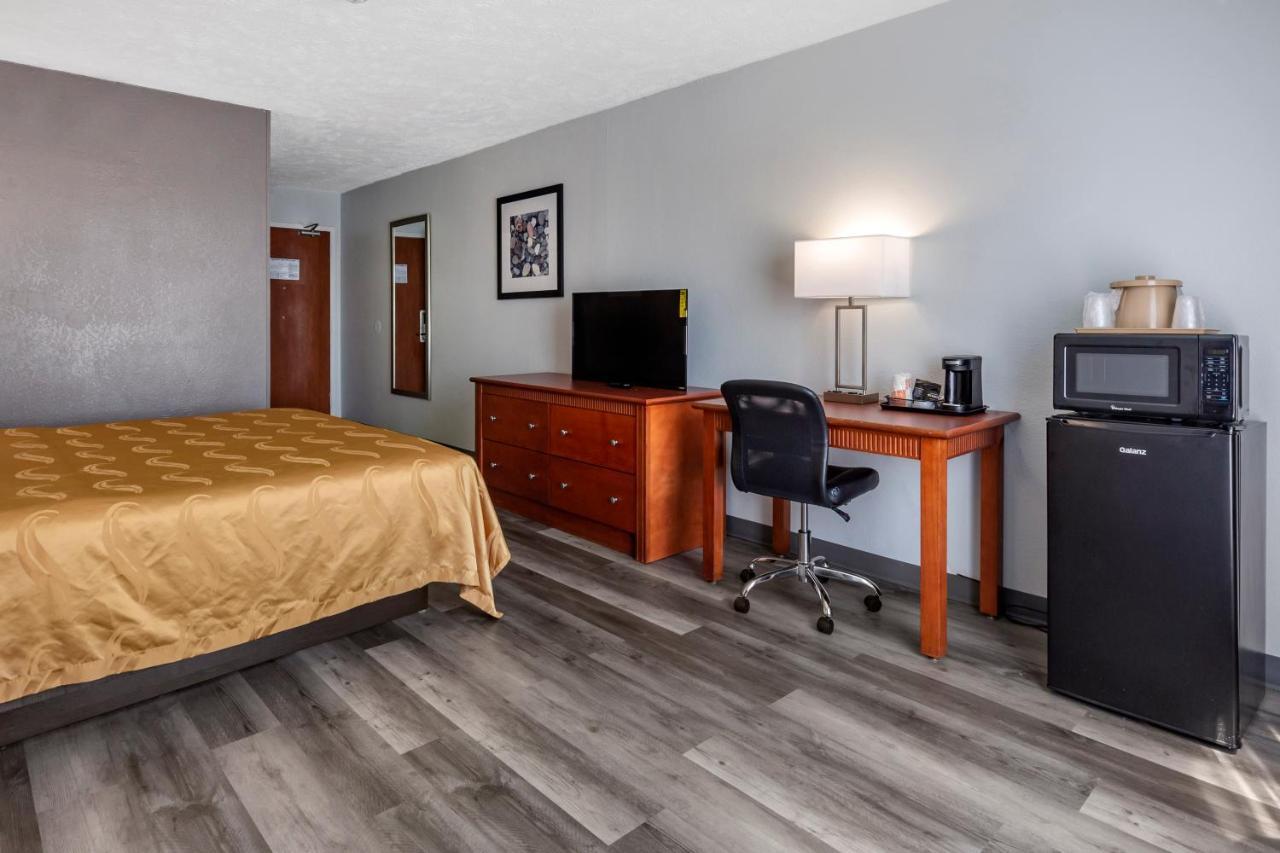 Quality Inn Fayetteville Near Fort Bragg Exteriör bild