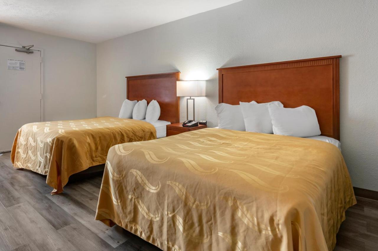 Quality Inn Fayetteville Near Fort Bragg Exteriör bild