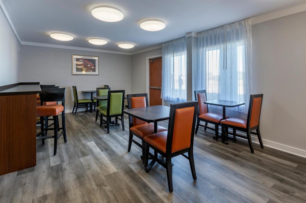 Quality Inn Fayetteville Near Fort Bragg Exteriör bild