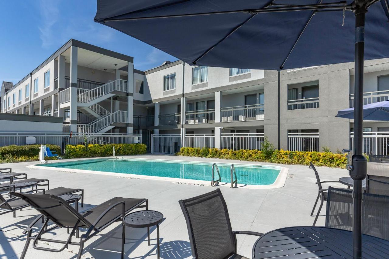 Quality Inn Fayetteville Near Fort Bragg Exteriör bild