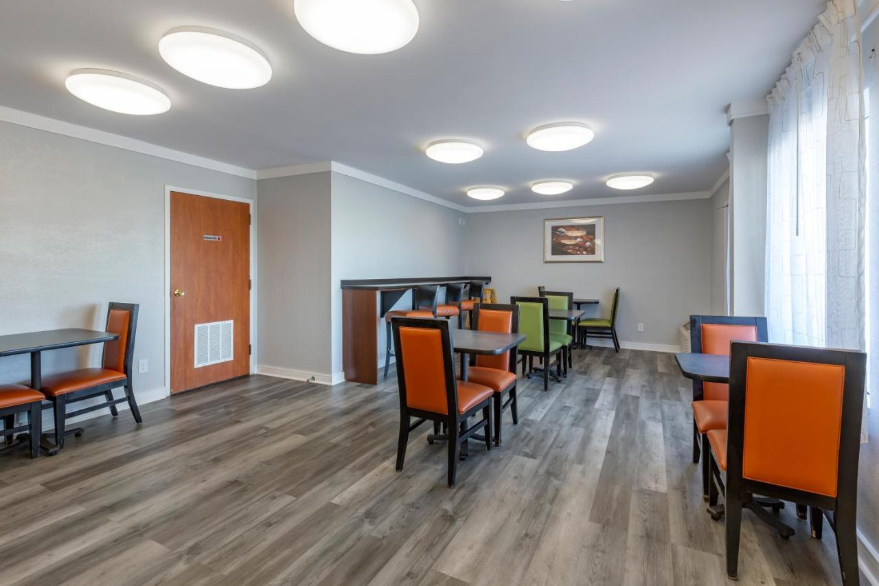 Quality Inn Fayetteville Near Fort Bragg Exteriör bild