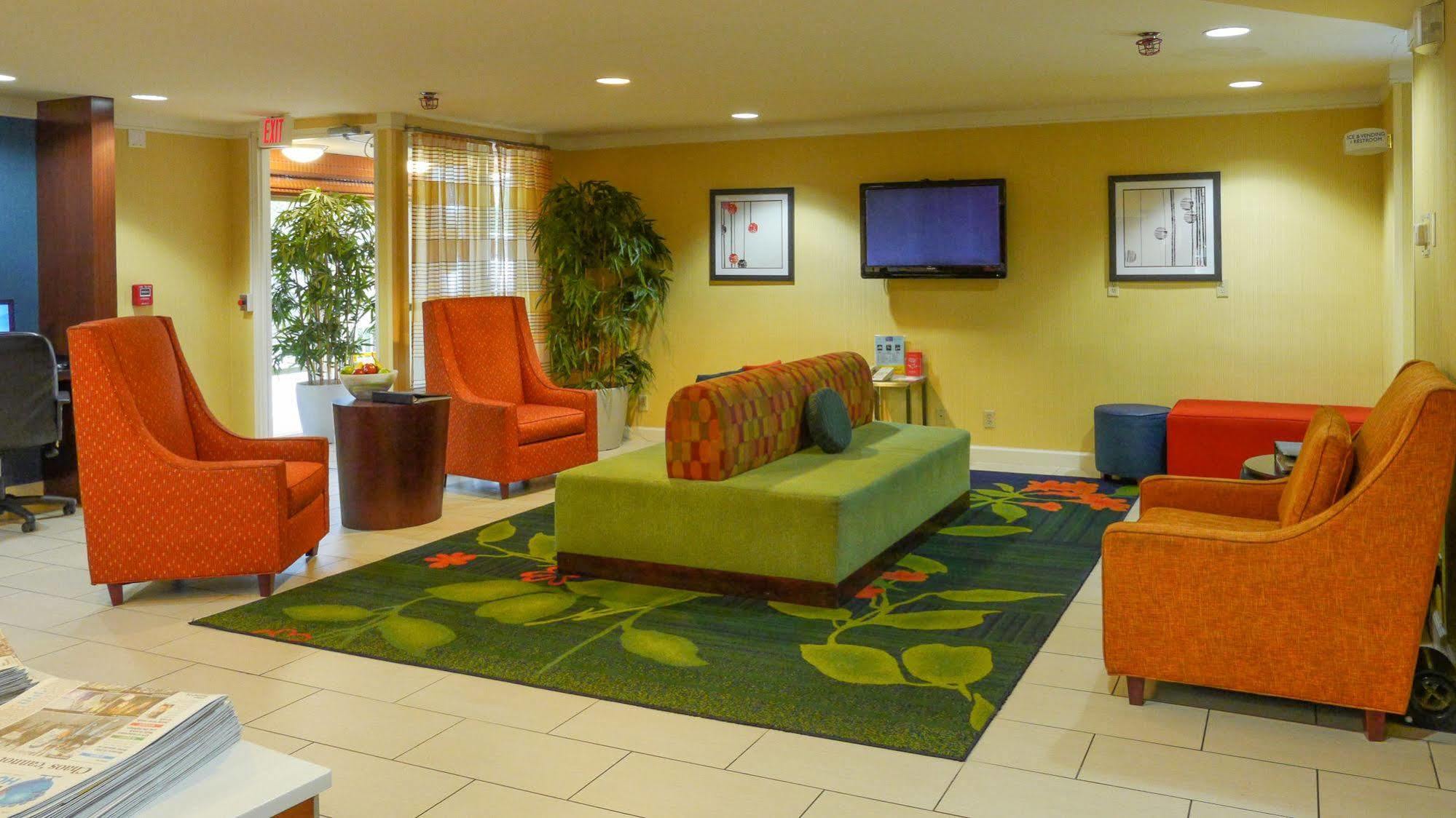 Quality Inn Fayetteville Near Fort Bragg Exteriör bild