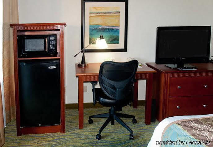 Quality Inn Fayetteville Near Fort Bragg Exteriör bild